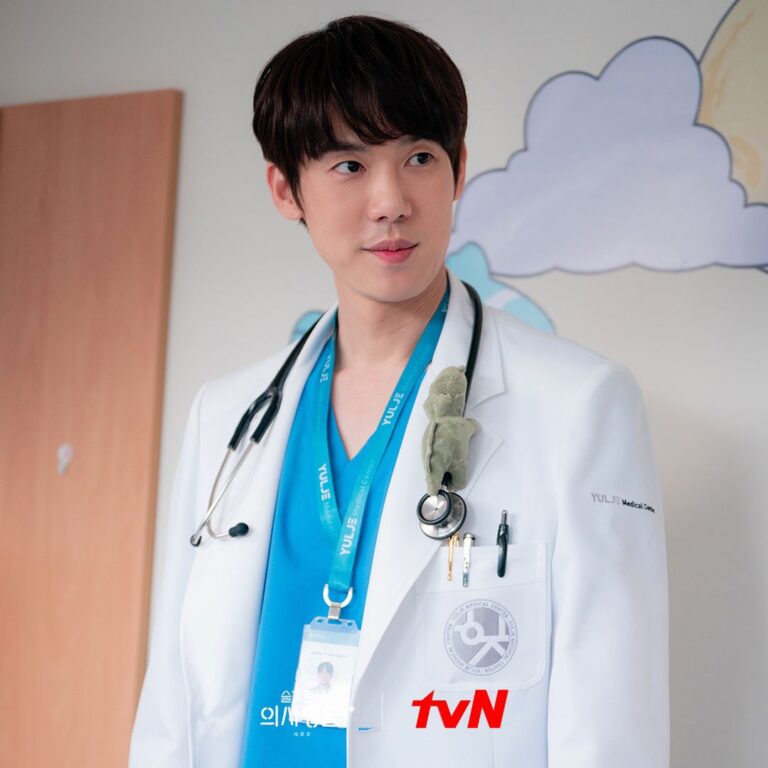 Hospital Playlist - Season 2, Korean drama tv series, 2021